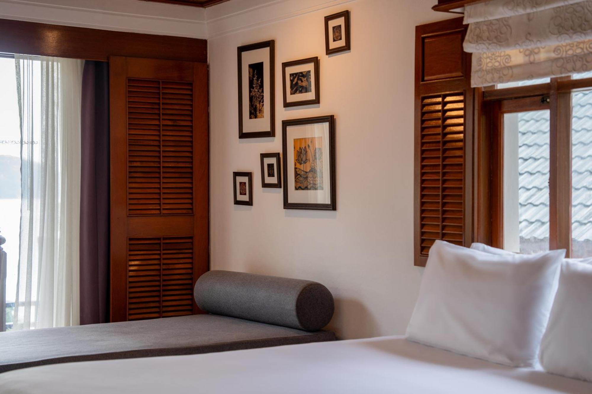Thavorn Beach Village Resort & Spa Phuket Kamala Beach Exterior foto A bedroom at the hotel