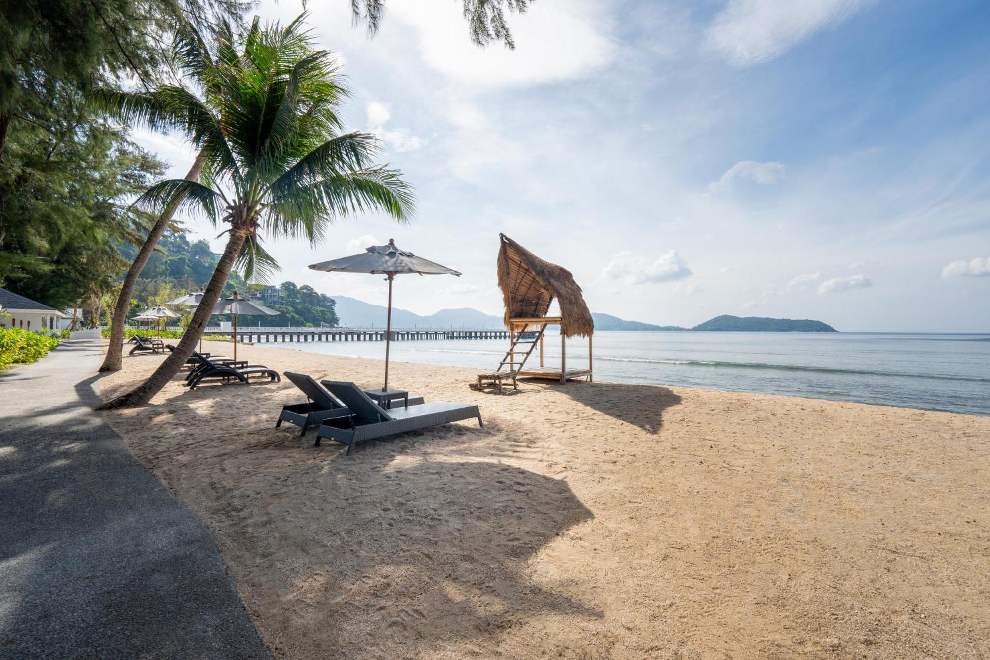 Thavorn Beach Village Resort & Spa Phuket Kamala Beach Exterior foto Beach at the resort