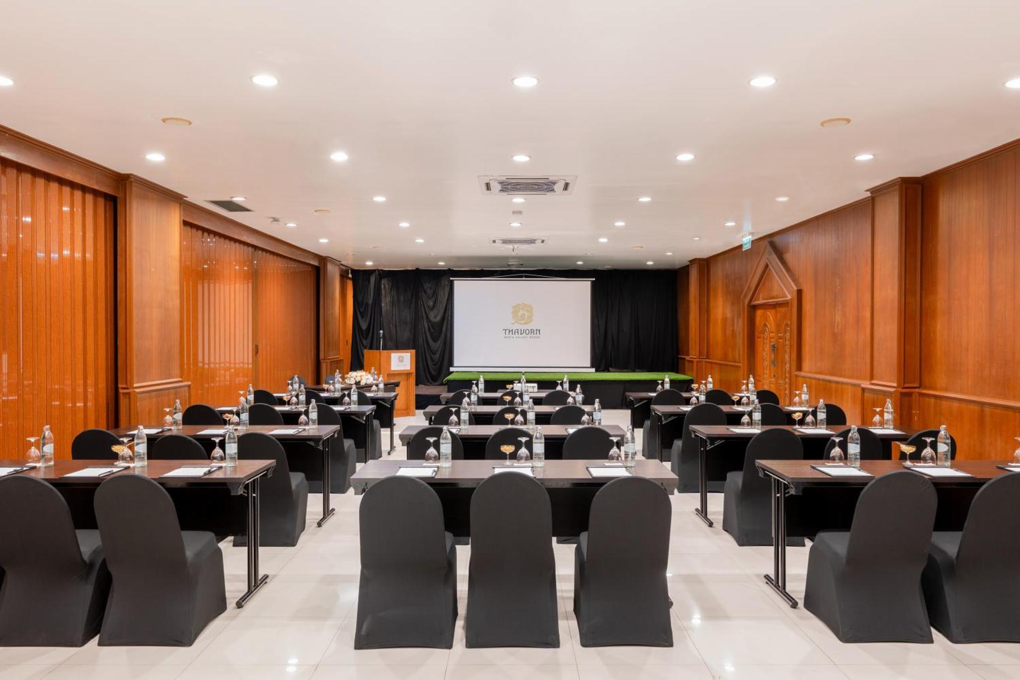 Thavorn Beach Village Resort & Spa Phuket Kamala Beach Exterior foto Meeting room at the hotel