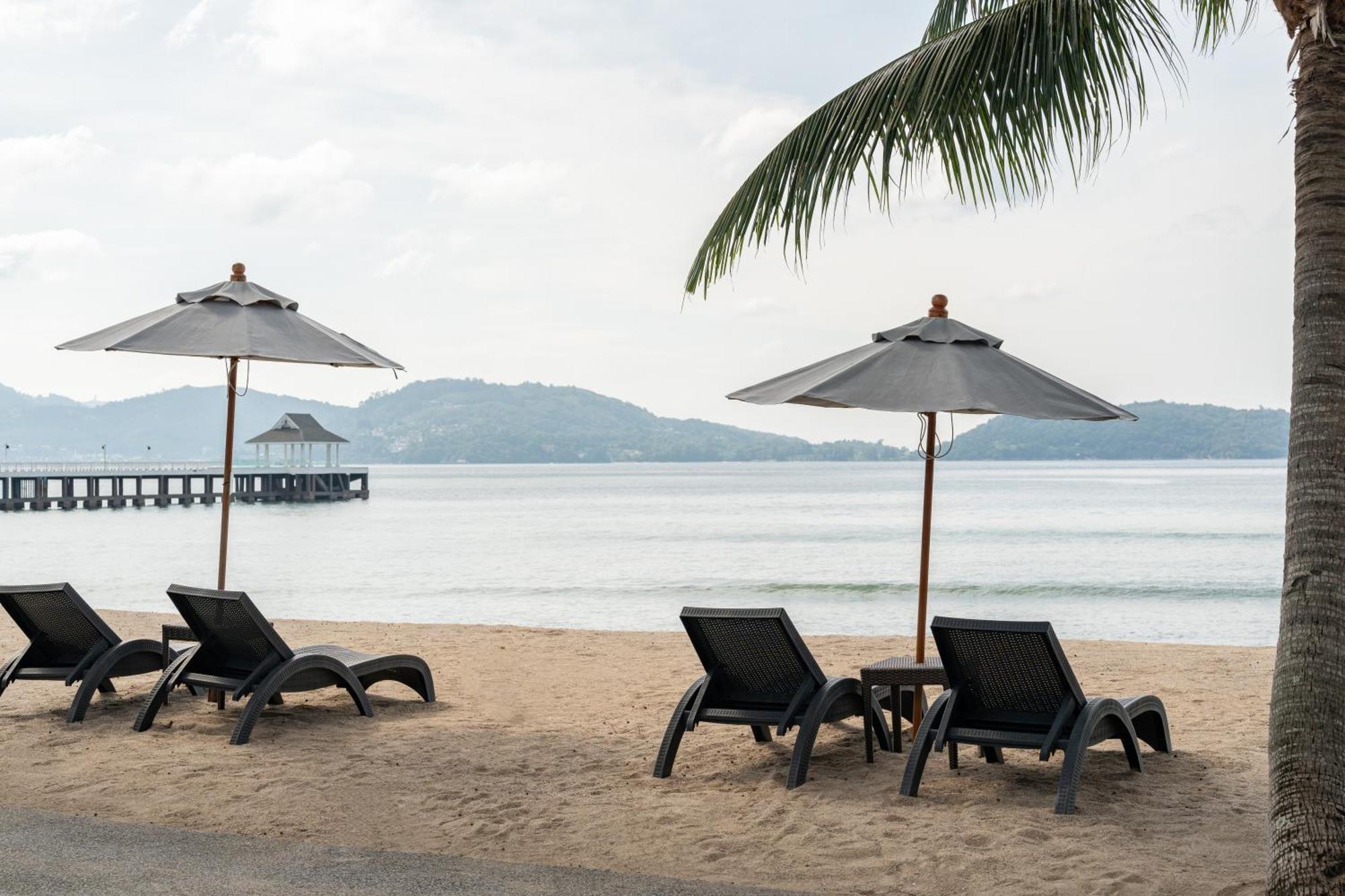 Thavorn Beach Village Resort & Spa Phuket Kamala Beach Exterior foto Beach at the resort