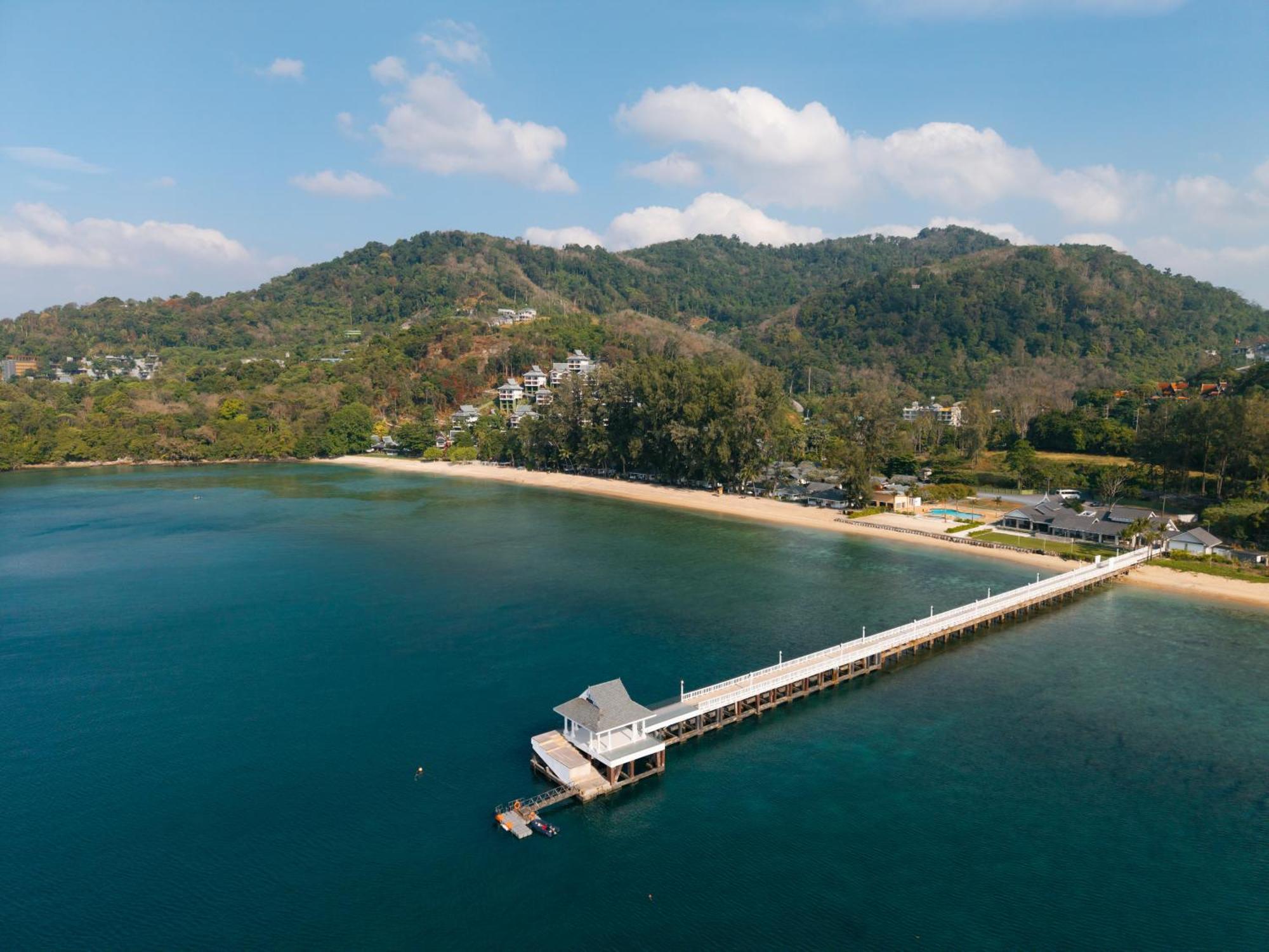 Thavorn Beach Village Resort & Spa Phuket Kamala Beach Exterior foto The pier at the resort